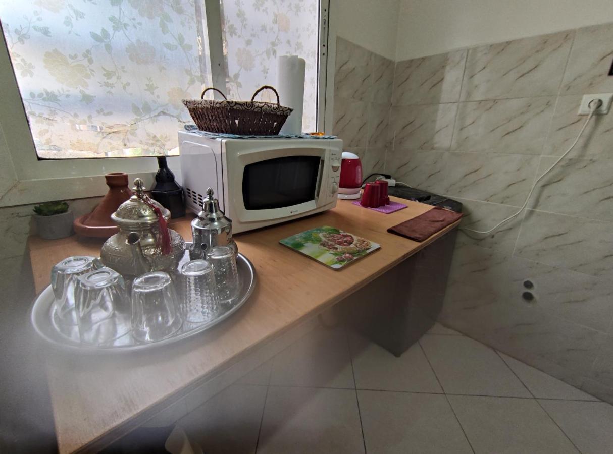 Beautiful Ground-Floor Apartment With Portable Air Conditioning, Parking, And Free Wi-Fi Казабланка Екстериор снимка
