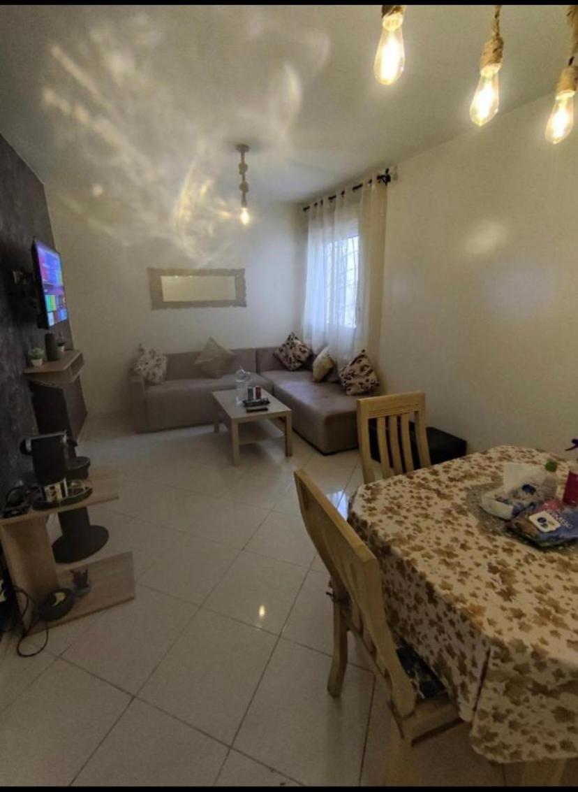 Beautiful Ground-Floor Apartment With Portable Air Conditioning, Parking, And Free Wi-Fi Казабланка Екстериор снимка